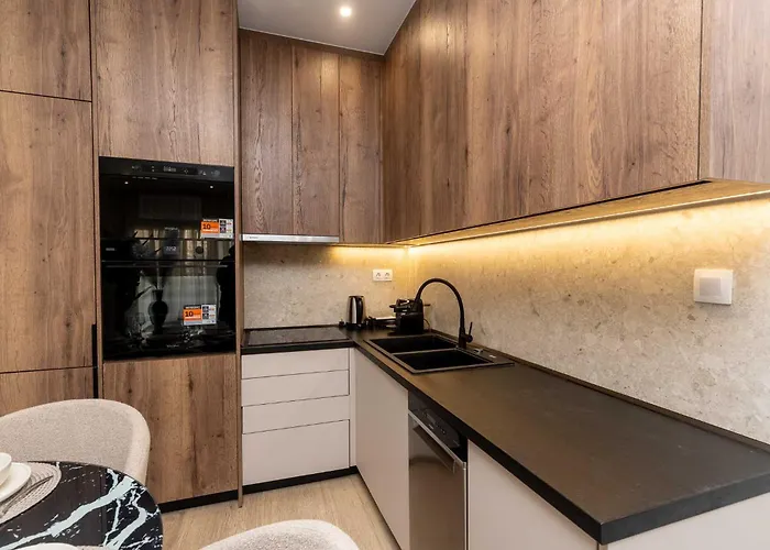 Allure Mitropoleos By G&o *